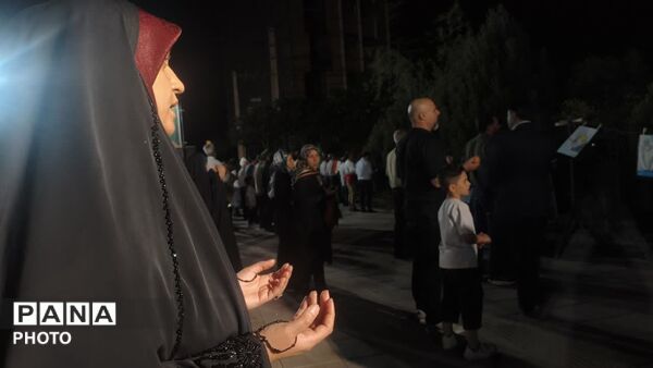 نودو پنجمین موج حضور مردم چهارباغ در شب عید غدیر