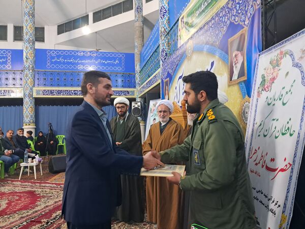 محفل انس با قرآن کریم در مسجد جامع قائمشهر