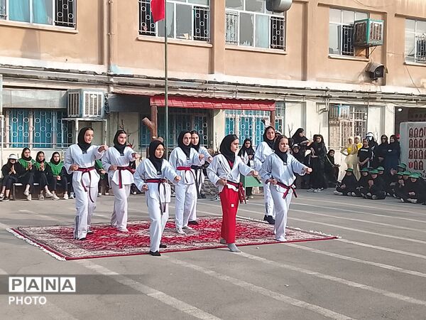 هفته تربیت بدنی در مدرسه عترت پاکدشت