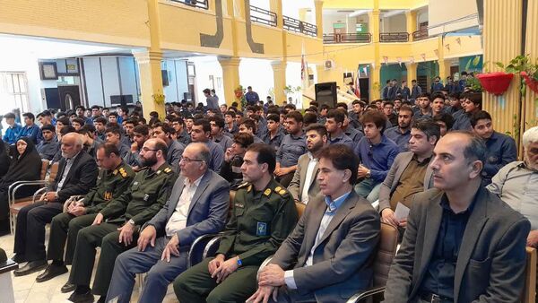 صدای ایثار در مدرسه سعادت طنین‌انداز شد؛ برگزاری یادواره شهدای دانش‌آموز انقلاب اسلامی