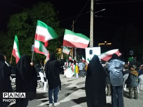 شکوه بصیرت  مردم ولایت مدار شهر بار برای دفاع از وطن 