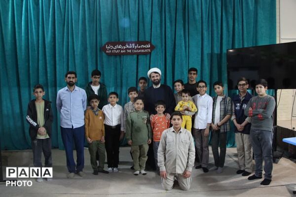 برگزاری جلسه سفیران کتاب یزد با نویسنده کتاب «فرمانده سری»