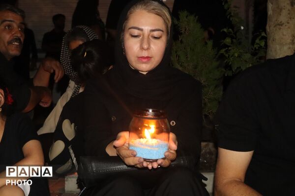 مراسم شام غریبان شهدای دشت کربلا در حسینیه امام خمینی (ره) 