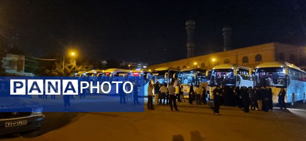 شور و شعور زائران در راه مرقد نورانی امام خمینی (ره)