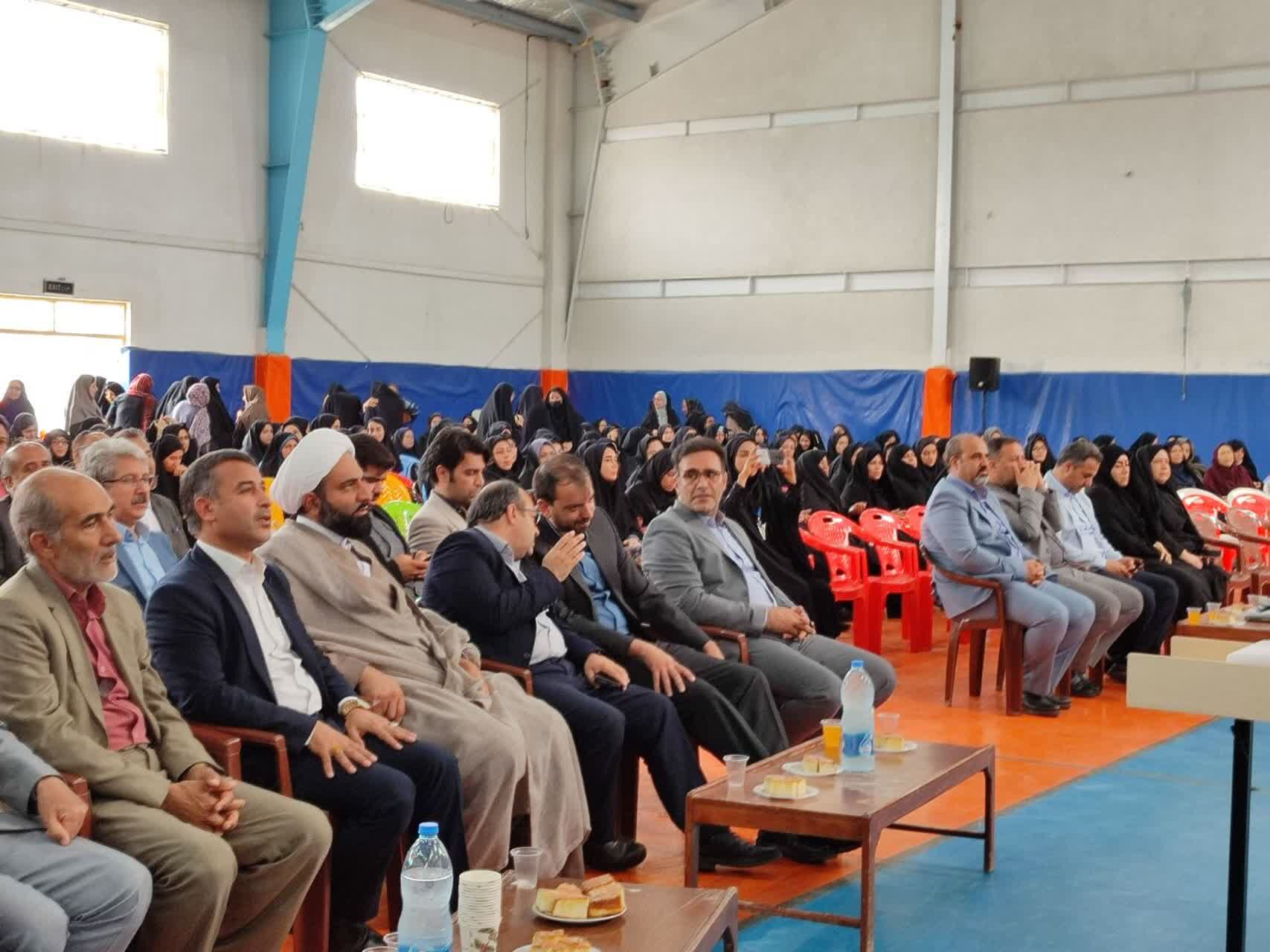 همایش بزرگ فرهنگیان در شهرستان جاجرم