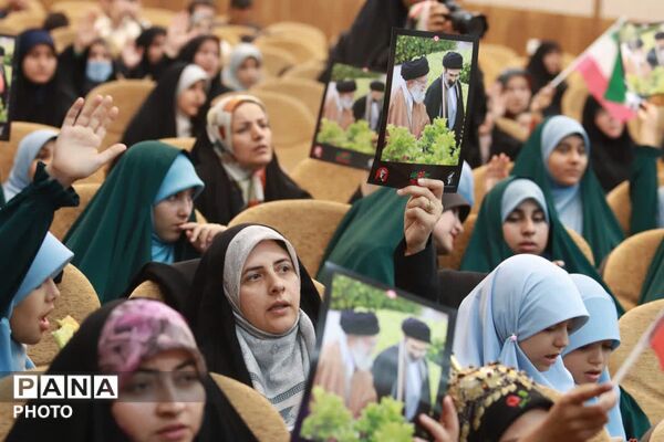اختتامیه جشنواره‌های گروه‌های نقش‌آفرین فرهنگی هنری بسیج و سرود مقاومت خراسان شمالی 