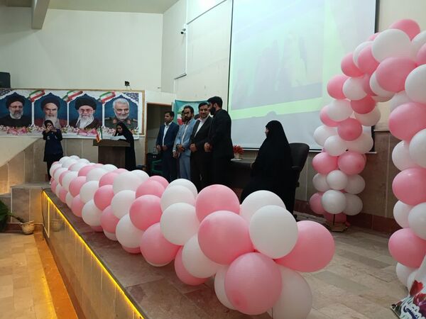 مراسم جشن روز دختر و تجلیل از دختران حافظ قرآن در شهرستان بم