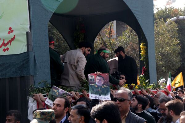 مراسم باشکوه تشیع شهید سردار نیلفروشان در مشهد مقدس 