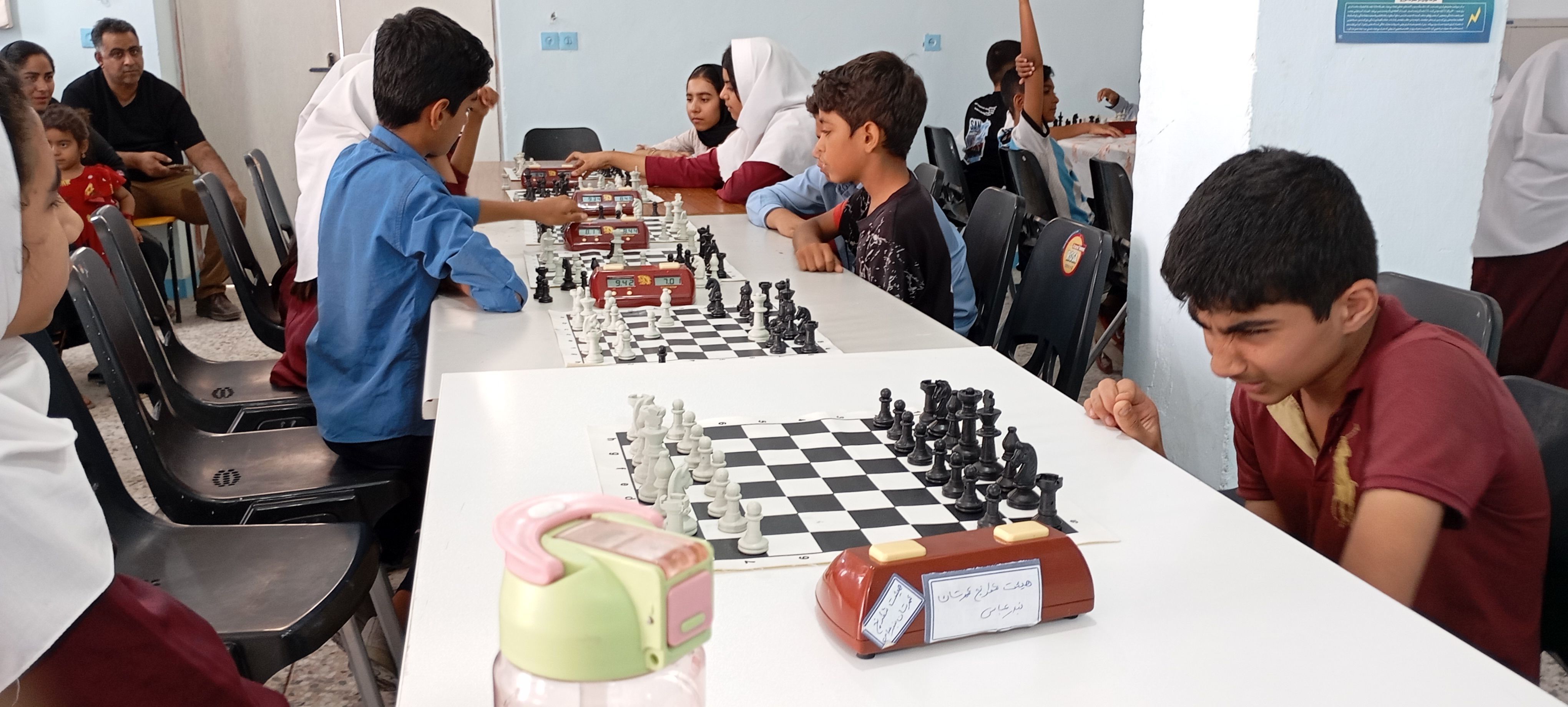 برگزاری مسابقه شطرنج میان دانش‌‌‌آموزان ابتدایی در فین