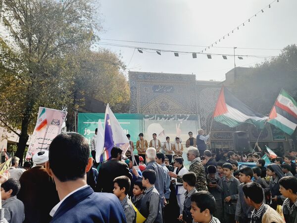 راهپیمایی روز دانش‌آموزان در ناحیه 6 مشهد 