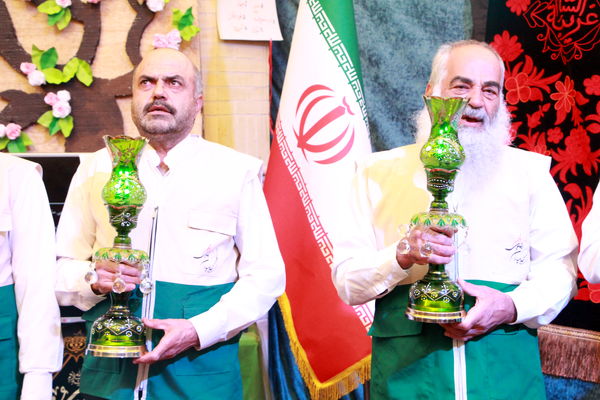 حضور خادمان رضوی در اعتکاف دانش‌آموزی فهرج