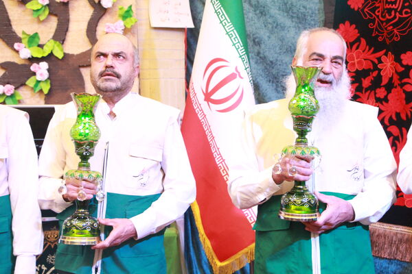 حضور خادمان رضوی در اعتکاف دانش‌آموزی فهرج