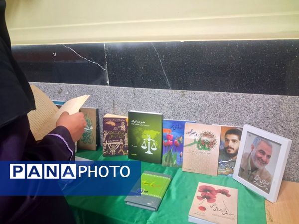 بازسازی کتابخانه مدرسه حضرت خدیجه کبری به‌مناسبت هفته کتاب و کتابخوانی برای ارتقا سطح علمی دانش‌آموزان