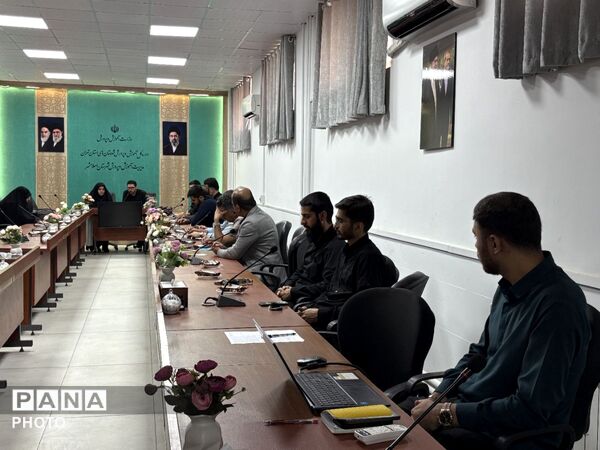 نشست هماهنگی مراسم استانی «احلی من العسل» در اسلامشهر