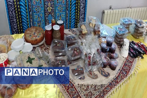 بازارچه کسب و کار دانش‌آموزی در مدرسه فدک