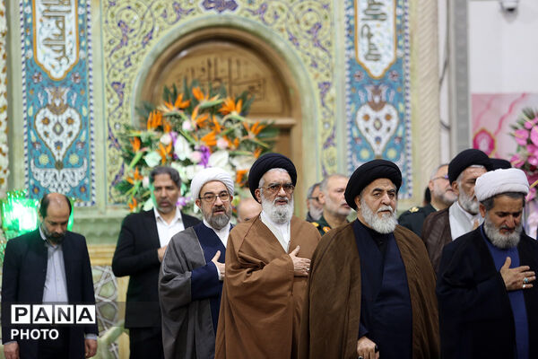 آیین خطبه خوانی خادمان حرم حضرت معصومه(س) در روز دختر