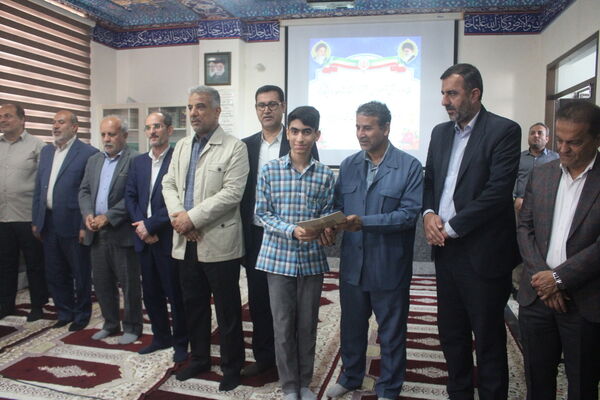 مراسم تجلیل از دانش‌آموزان ممتاز شاهد و ایثارگر شهرستان بوشهر