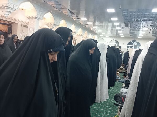 نماز جماعت همزمان با شب لیلة الرغائب در شهرستان کاشمر 