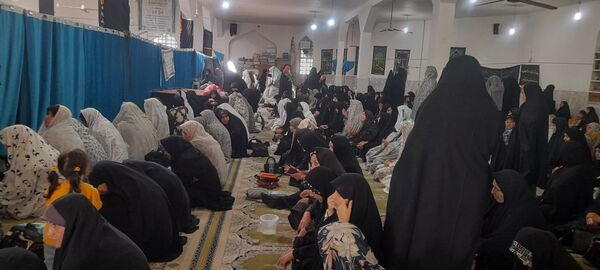 اجتماع بزرگ نوجوانان و جوانان بسیج در نماز جمعه