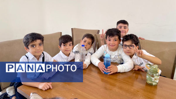 جشن روز دانش‌آموز در مدرسه معلم آشخانه 