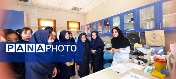 بازدید دانش‌آموزان مدرسه حضرت فاطمه(س) از شهرداری و مرکز سلامت کدکن