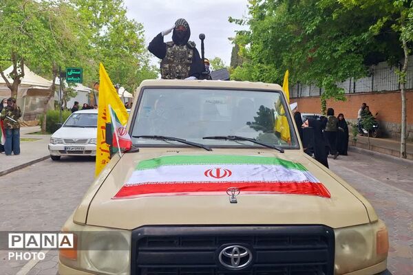 رزمایش بانوان و دختران بسیجی در شیراز