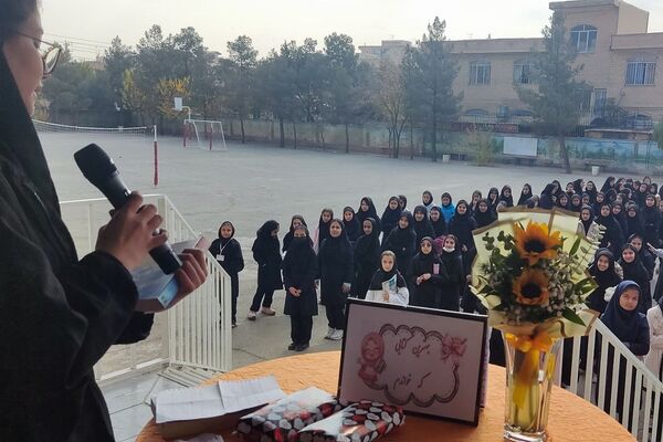 هفته کتابخوانی، با دوستان اهل کتاب در دبیرستان مهدیه