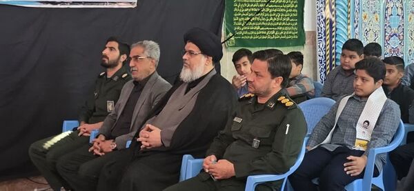 جلوه‌ای ماندگار از ارادت دانش‌آموزان بافق به شهدا