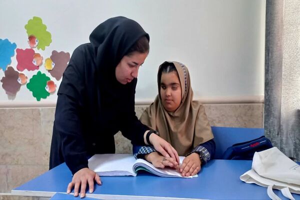 دنیای پرامید و تلاش دانش‌آموزان روشندل اهوازی