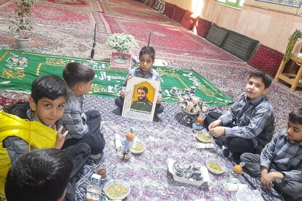  مراسم عزاداری ایام فاطمیه و یادواره شهدا در دبستان پسرانه آیت‌الله خامنه‌ای
