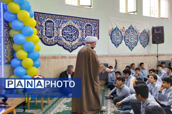 ترنم انتظار در مدارس پیشوا