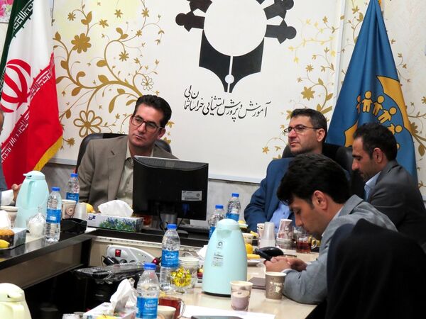 نشست معاون پیشگیری و تشخیص توانبخشی سازمان آموزش پرورش استثنایی کشور با مدیران مرکز  استان