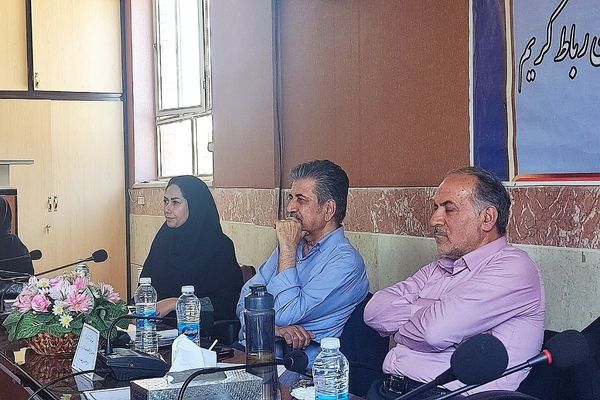 نشست گفت‌وگو محور، با محوریت مدیریت مدرسه در سالن شهدای فرهنگی آموزش و پرورش رباط کریم