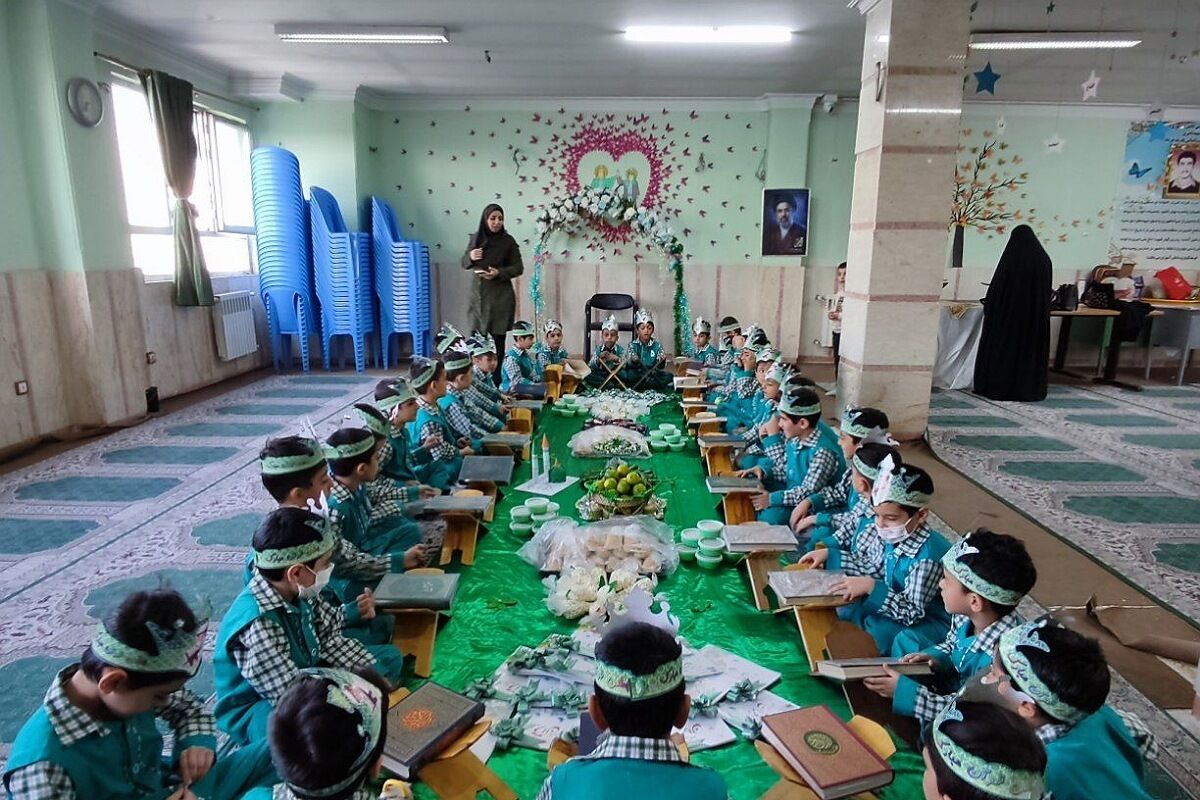 جشن قرآن در دبستان پانزده خرداد شهرری