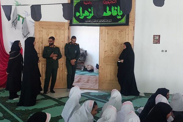 نوگلان فاطمی دبستان پروین فیروزکوه در آغوش مهربانی