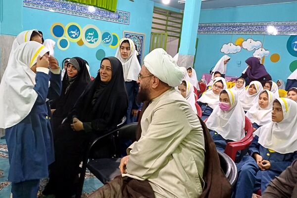 مراسم ولادت حضرت زینب(س) در دبستان صابران یک شهریار