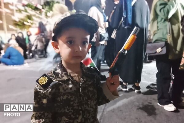 قیامدشت در قاب نور و باران؛ روایت تصویری از حال و هوای وصف ناپذیر این شب های شهر قیامدشت