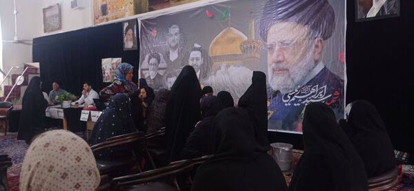 در سالروز شهادت شهید خدمت،میز خدمت در شهر نسر برپا شد