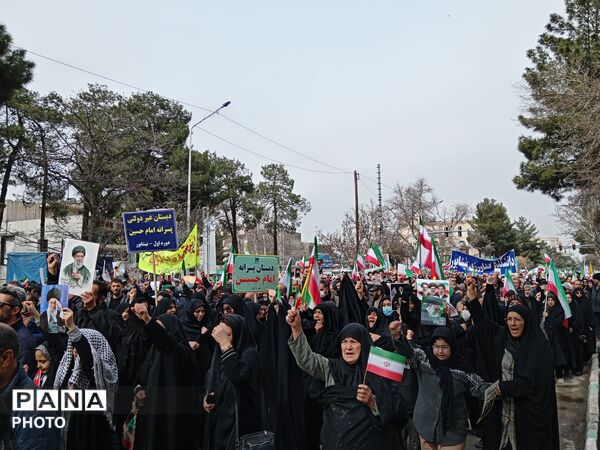 حضور پرشور مردم انقلابی شهرستان نیشابور در نماز جمعه روز جهانی قدس 