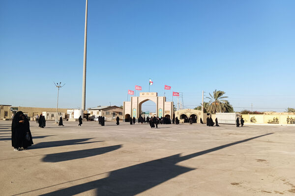 قدم گذاشتن دانش‌آموزان رباط‌کریم بر خاک پاک شلمچه