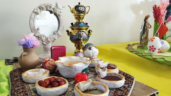 نمایشگاه سفره هفت سین نوروز در دبیرستان دخترانه استقلال 