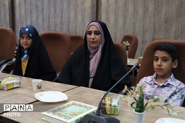 درخشش دانش‌آموزان ناحیه ۵ اصفهان در پویش ملی در نجف 