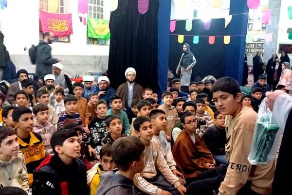 اعتکاف دانش‌آموزی در زرقان