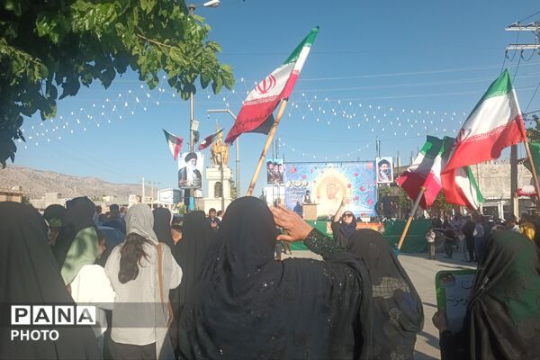 خیابان‌های لردگان، غرق در نور غدیر