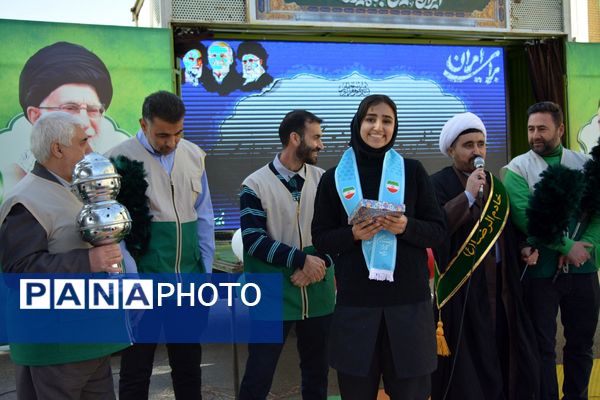 عطر رضوی در جشن نیمه شعبان مدرسه حکمت