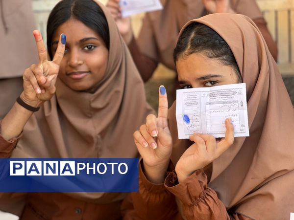 انتخابات پرشور شورای دانش‌آموزی در مدرسه صالح ادیب