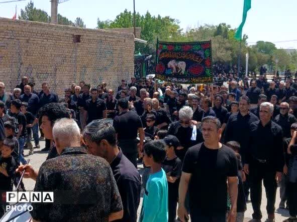 در هشتمین روز ماه محرم طنین نوای یا حسین در کوچه‌های فدافن پیچید
