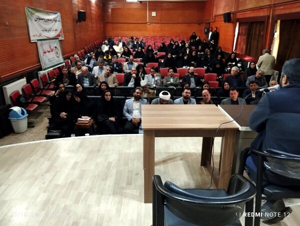 جلسه هم اندیشی و نشست توجیهی مدیران مدارس شهرستان ورامین