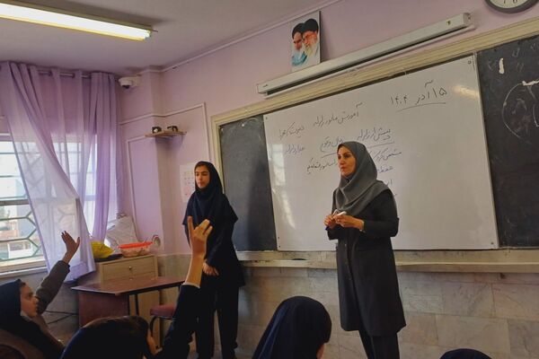 بیست و هفتمین مانور زلزله و ایمنی در دبیرستان مهر نیشابور