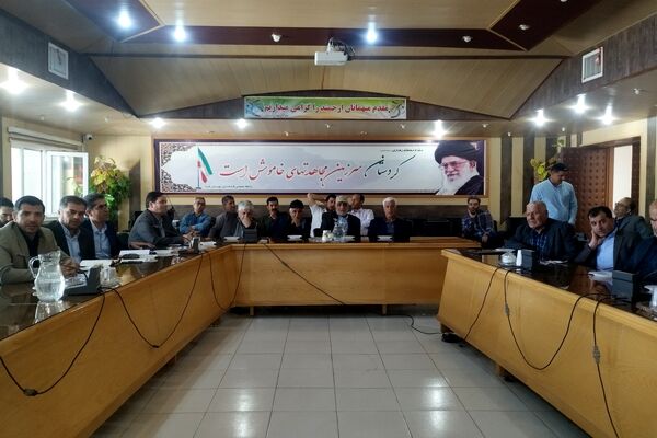 نشست شورای کشاورزی قروه با محوریت مدیریت آب و برق